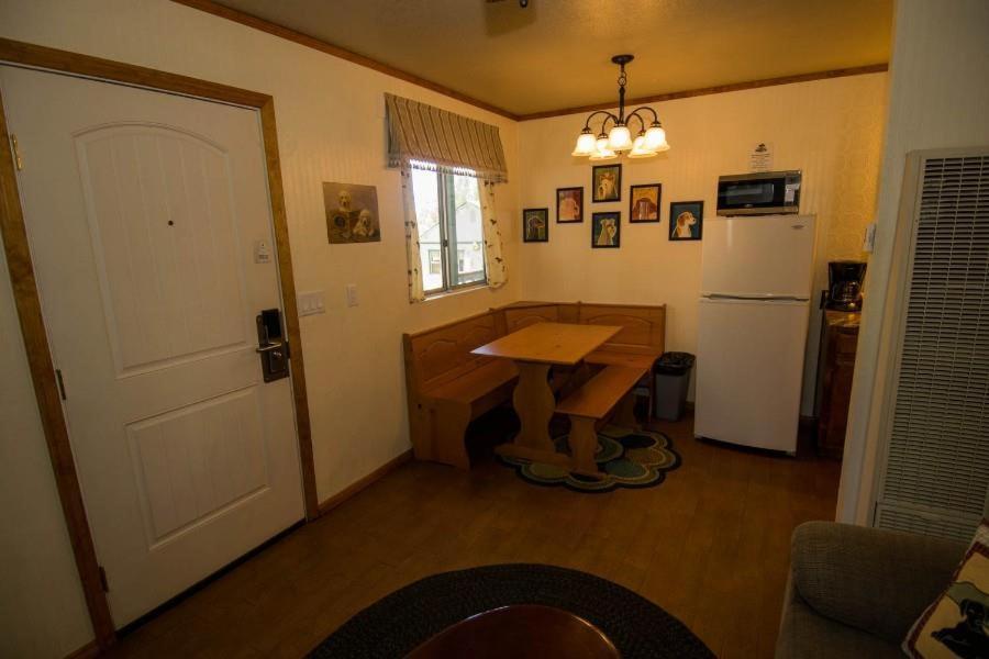 Hillcrest Suites & Cabins Big Bear Lake Exterior foto